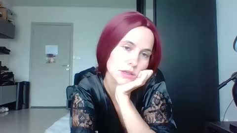 Snapshot of sexyviolettcat chatting on April 25, 8:28 am Victory online show from April 25, 8:28 am