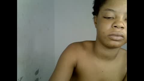 Snapshot of sexyxpeach chatting on June 28, 9:32 pm sexyxpeach online show from June 28, 9:32 pm