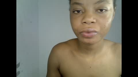 Snapshot of sexyxpeach chatting on July 9, 10:14 pm sexyxpeach online show from July 9, 10:14 pm