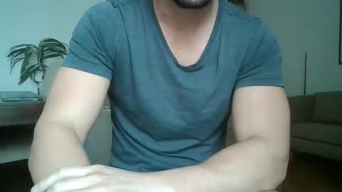 Snapshot of sexyyphilip chatting on April 25, 6:49 pm sexyyphilip online show from April 25, 6:49 pm