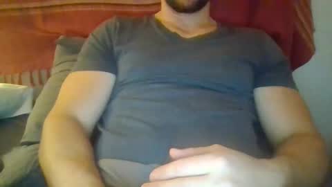 Snapshot of sexyyphilip chatting on May 1, 9:19 pm sexyyphilip online show from May 1, 9:19 pm