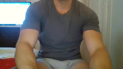 Snapshot of sexyyphilip chatting on May 16, 12:18 am sexyyphilip online show from May 16, 12:18 am