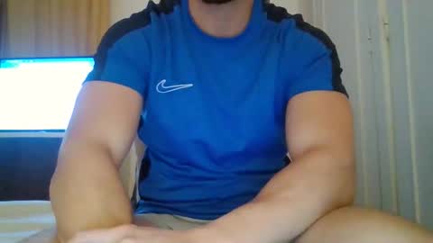 Snapshot of sexyyphilip chatting on May 20, 12:06 am sexyyphilip online show from May 20, 12:06 am