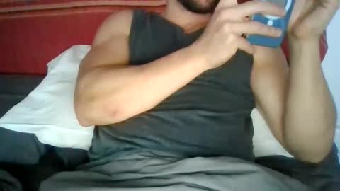 Snapshot of sexyyphilip chatting on June 5, 9:53 pm sexyyphilip online show from June 5, 9:53 pm