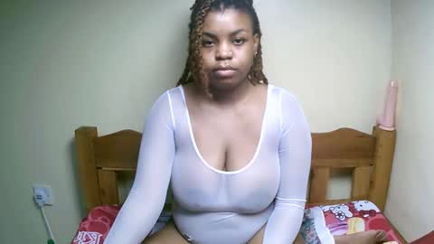 Snapshot of sexyyred_ chatting on April 17, 3:48 pm sexyyred_ online show from April 17, 3:48 pm