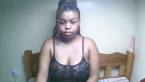 Snapshot of sexyyred_ chatting on April 21, 9:50 pm sexyyred_ online show from April 21, 9:50 pm