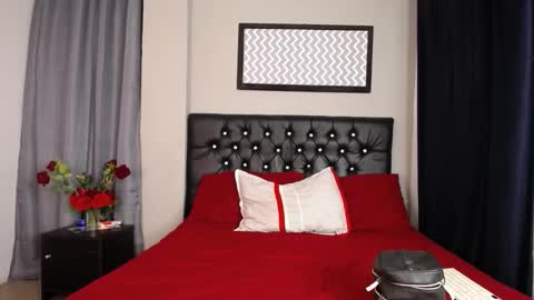 Snapshot of sexyzahara_h chatting on October 26, 11:09 pm zahara online show from October 26, 11:09 pm