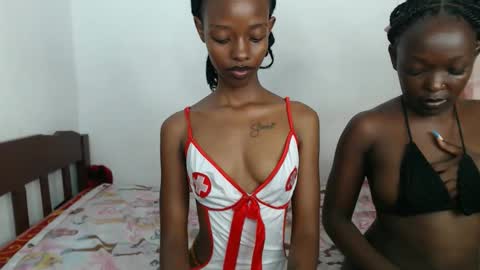 Snapshot of sexyzuriel chatting on April 25, 10:18 am sexyzuriel online show from April 25, 10:18 am