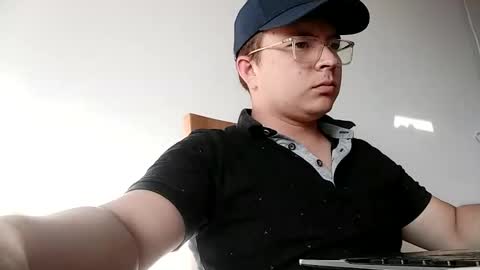 Snapshot of sfebz chatting on October 26, 9:31 pm sfebz online show from October 26, 9:31 pm