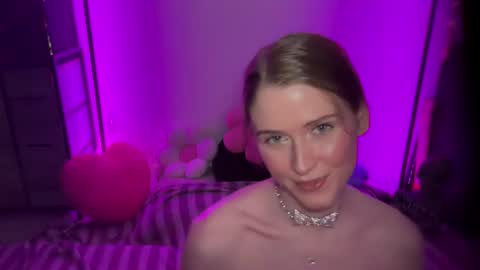 Snapshot of shadebabe chatting on July 11, 6:38 am shadebabe online show from July 11, 6:38 am