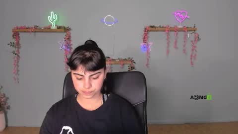 Snapshot of shadow_kiss chatting on May 8, 3:06 pm shadow_kiss online show from May 8, 3:06 pm