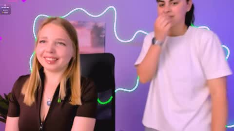 shadow_kiss online show from May 22, 8:32 am