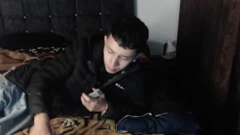 Snapshot of shadow_men_ chatting on April 19, 6:35 am james online show from April 19, 6:35 am