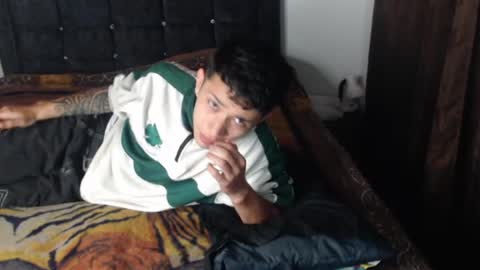 Snapshot of shadow_men_ chatting on April 27, 6:44 am james online show from April 27, 6:44 am