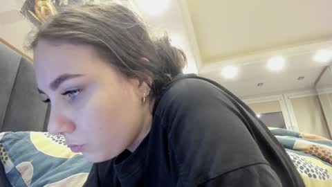 Snapshot of shadow_raffi chatting on December 22, 12:39 am shadow_raffi online show from December 22, 12:39 am