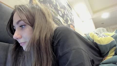 Snapshot of shadow_raffi chatting on December 24, 12:22 am shadow_raffi online show from December 24, 12:22 am