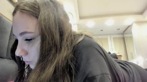 Snapshot of shadow_raffi chatting on March 9, 2:43 pm shadow_raffi online show from March 9, 2:43 pm