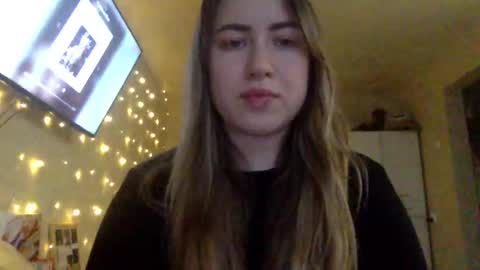 Snapshot of shadowx_dahlia chatting on November 4, 12:04 pm shadowx_dahlia online show from November 4, 12:04 pm