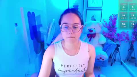 Snapshot of shady_bug chatting on July 4, 7:53 pm Shady online show from July 4, 7:53 pm