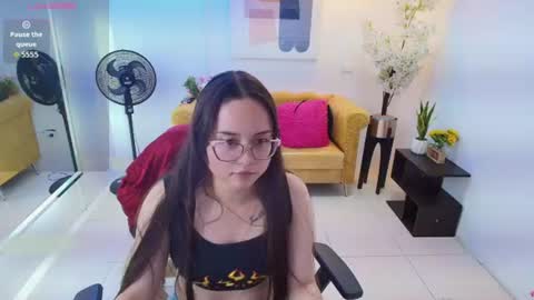 Snapshot of shady_bug chatting on July 21, 9:06 pm Shady online show from July 21, 9:06 pm