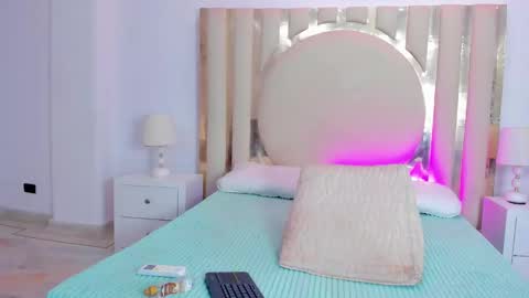 Snapshot of shainabonne chatting on January 25, 11:11 pm Shaina online show from January 25, 11:11 pm