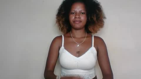 shainnah online show from November 22, 5:34 pm