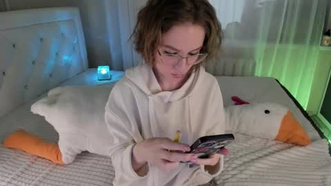 Snapshot of shameles_pussy chatting on February 9, 11:36 am shameles_pussy online show from February 9, 11:36 am