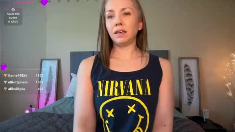 Shalynn online show from April 15, 5:53 pm