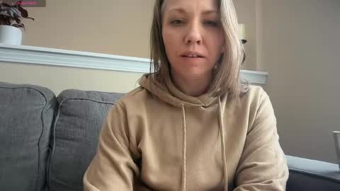 Shalynn online show from May 22, 5:18 pm