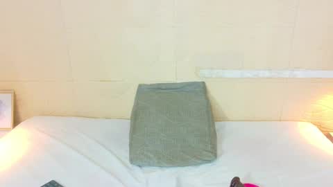 Catalina online show from March 24, 8:58 pm