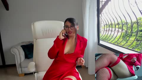 Snapshot of shanabellucy chatting on December 7, 4:25 pm onlyfans shanabellucy online show from December 7, 4:25 pm