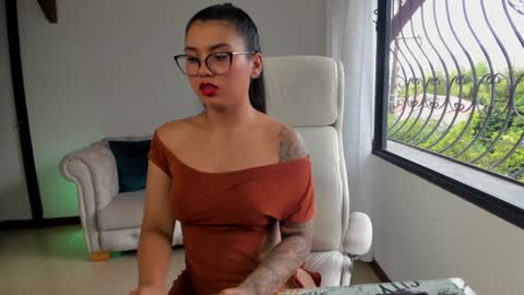 Snapshot of shanabellucy chatting on December 9, 7:50 pm onlyfans shanabellucy online show from December 9, 7:50 pm
