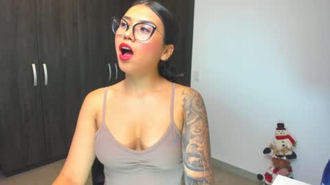 Snapshot of shanabellucy chatting on December 23, 11:39 pm onlyfans shanabellucy online show from December 23, 11:39 pm