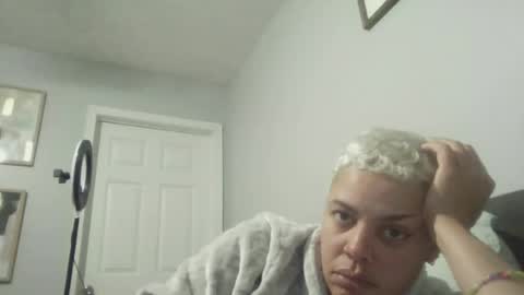Snapshot of shanafterdark chatting on June 18, 3:18 am OliviaRose online show from June 18, 3:18 am
