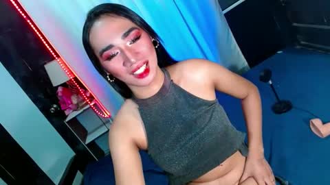 Snapshot of shane_hugexx chatting on January 6, 10:37 pm MISS SHANE online show from January 6, 10:37 pm