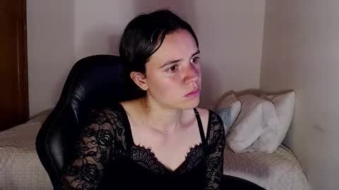 shanel_lozano online show from March 3, 9:10 pm