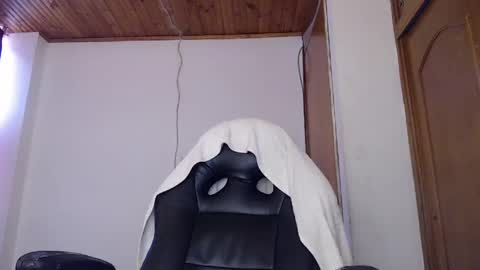 Snapshot of shanel_lozano chatting on April 21, 4:56 pm shanel_lozano online show from April 21, 4:56 pm