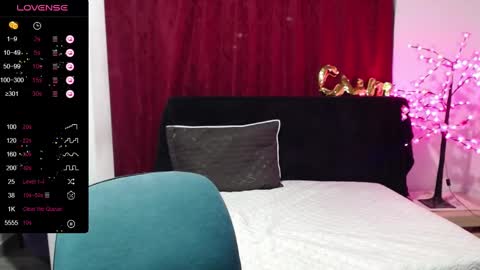 Shanel  online show from February 9, 8:33 am