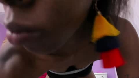 shanelle7 online show from April 17, 1:25 pm