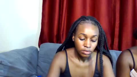 shania_sleigh online show from April 1, 1:41 pm