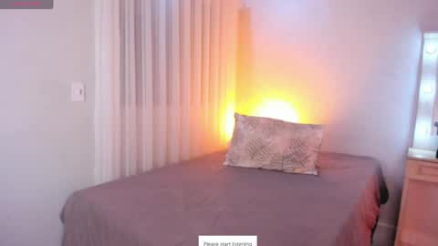 Snapshot of shannol_ryan chatting on May 13, 1:25 am Shannol online show from May 13, 1:25 am