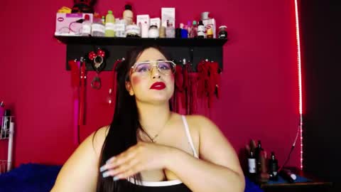 Snapshot of shannon_queen_ chatting on April 23, 8:24 am Shannon online show from April 23, 8:24 am