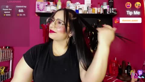 Snapshot of shannon_queen_ chatting on May 2, 6:07 am Shannon online show from May 2, 6:07 am