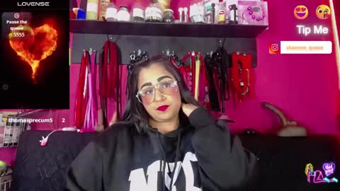 Snapshot of shannon_queen_ chatting on June 9, 5:30 am Shannon online show from June 9, 5:30 am