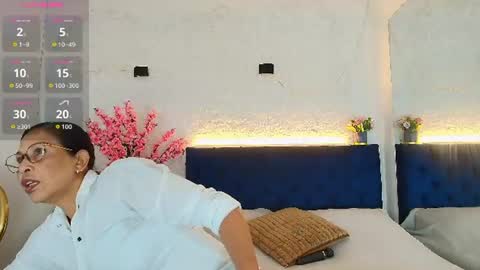 Snapshot of shanon_mature_ chatting on July 27, 9:11 pm Shanon online show from July 27, 9:11 pm