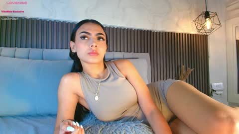 SHANON online show from April 8, 7:03 pm