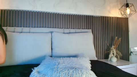 SHANON online show from April 10, 8:24 pm