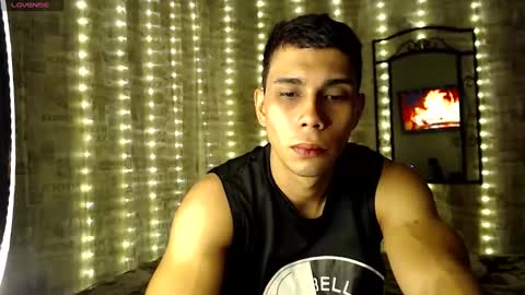 Snapshot of shantal240637 chatting on December 4, 6:44 am Sebastian and Tequila online show from December 4, 6:44 am