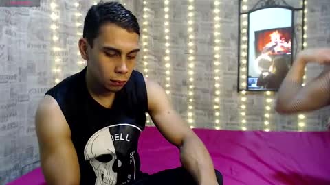 Snapshot of shantal240637 chatting on December 9, 7:50 am Sebastian and Tequila online show from December 9, 7:50 am