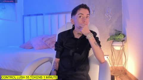 Snapshot of shantal_thompson21 chatting on April 30, 10:32 am Shantal online show from April 30, 10:32 am